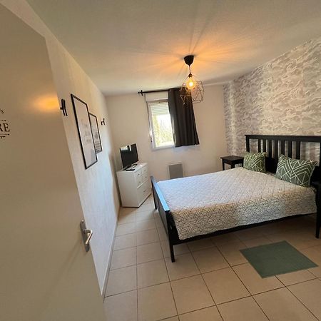 Appartement Spacieux Avec Piscine Marselha Exterior foto
