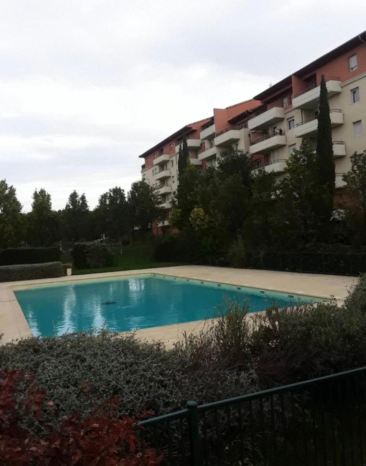 Appartement Spacieux Avec Piscine Marselha Exterior foto